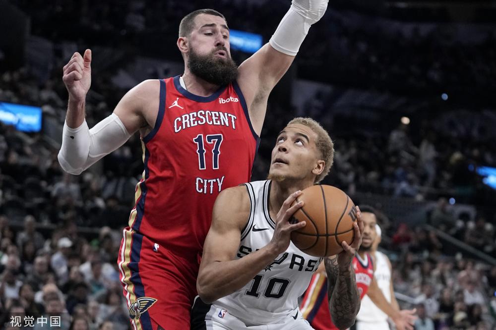 足球评论员 足球评论员