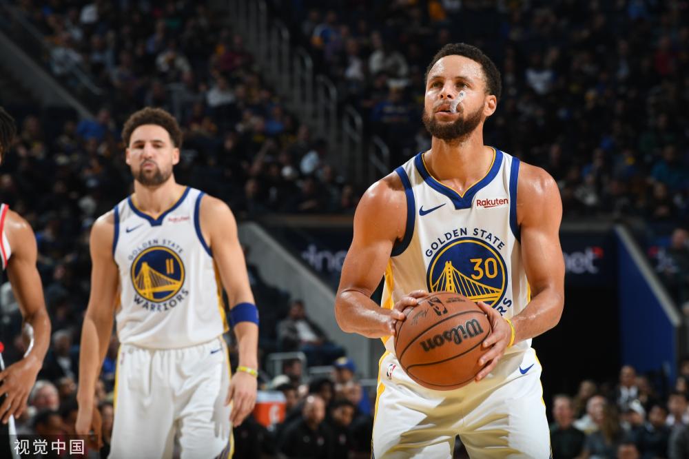 少球员因过 少球员因过